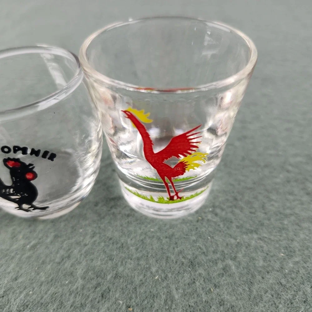 2 Vintage MCM Federal Red Rooster Shot Glasses Barware & 1‎ Rooster Eye Opener